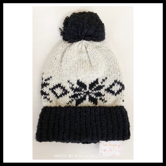 FREE PEOPLE BLACK BOHO POM POM BEANIE HAT A2C - Picture 2 of 8